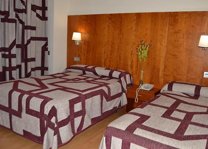 Jarama מלון זמורה